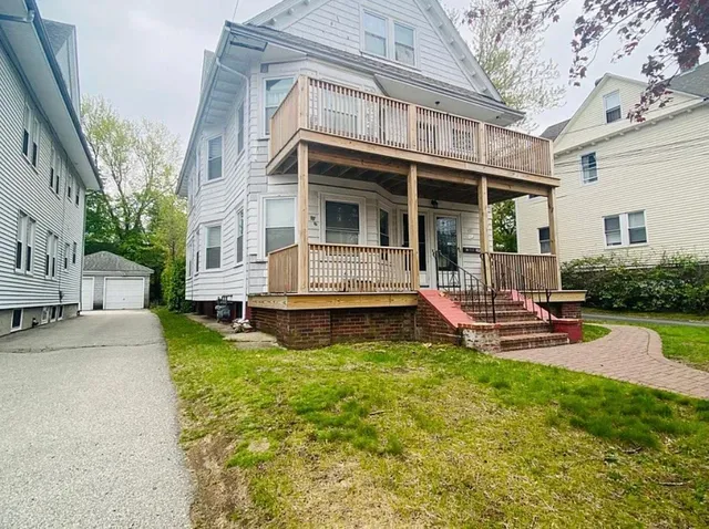 $2,380 | 110 Norwood Avenue, Unit 1, Cranston, RI 02905