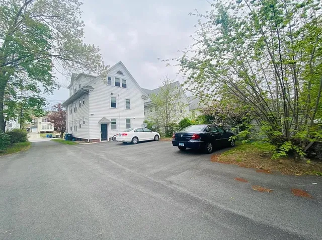 $2,380 | 110 Norwood Avenue, Unit 1, Cranston, RI 02905