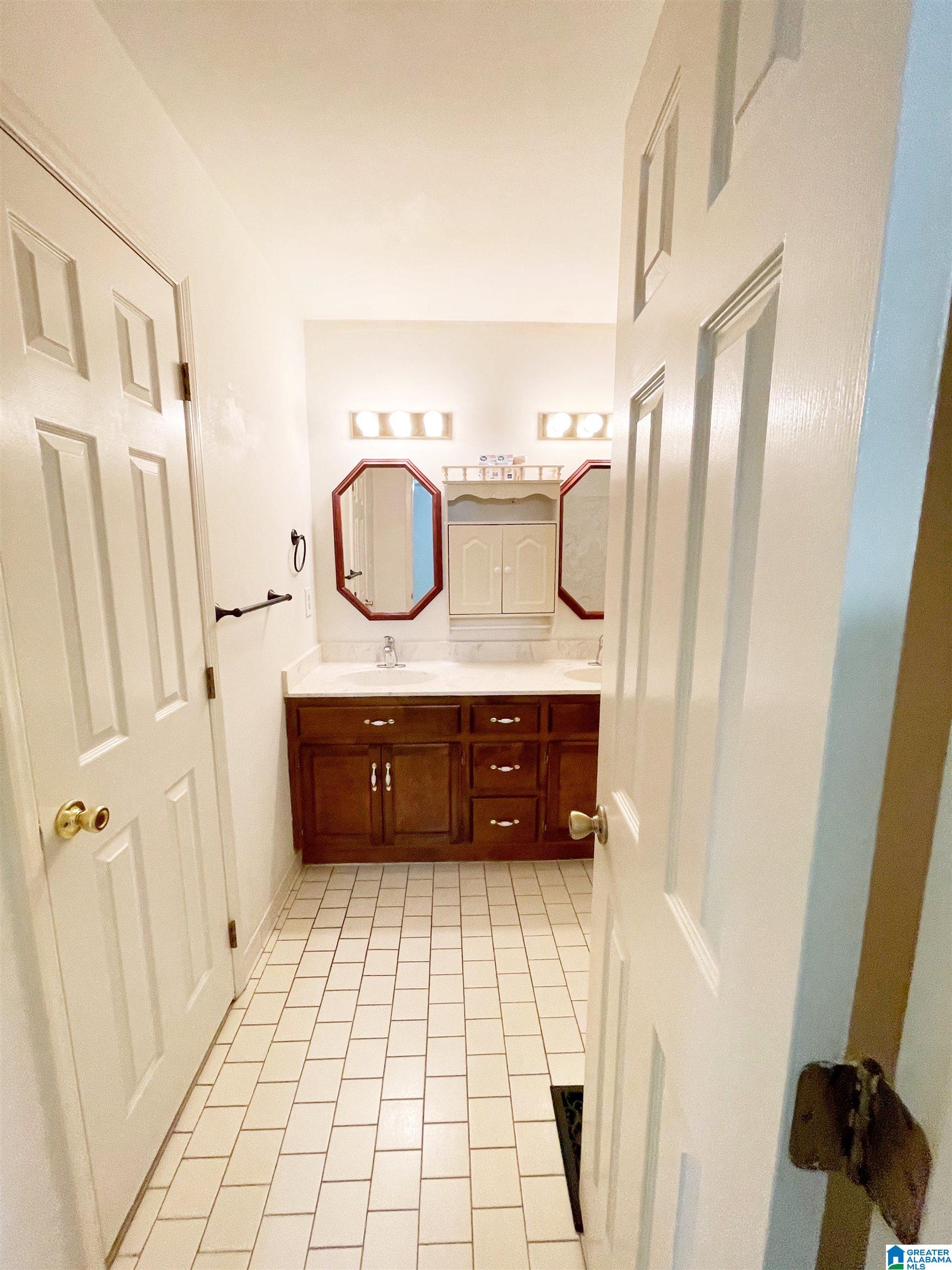 661 Elm Street Southwest Bessemer, AL 35022 - Photo 17 of 30