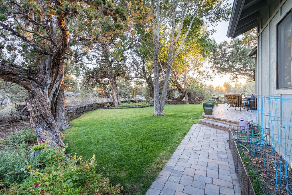 25231 Alfalfa Market Road Bend, OR 97701 - Photo 15 of 25 Backyard 2