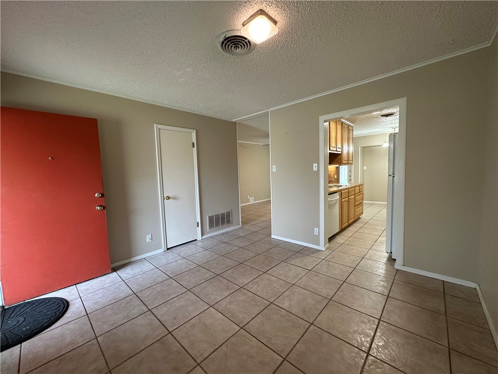 1237 Denver Street Portland, TX 78374 - Photo 3 of 19