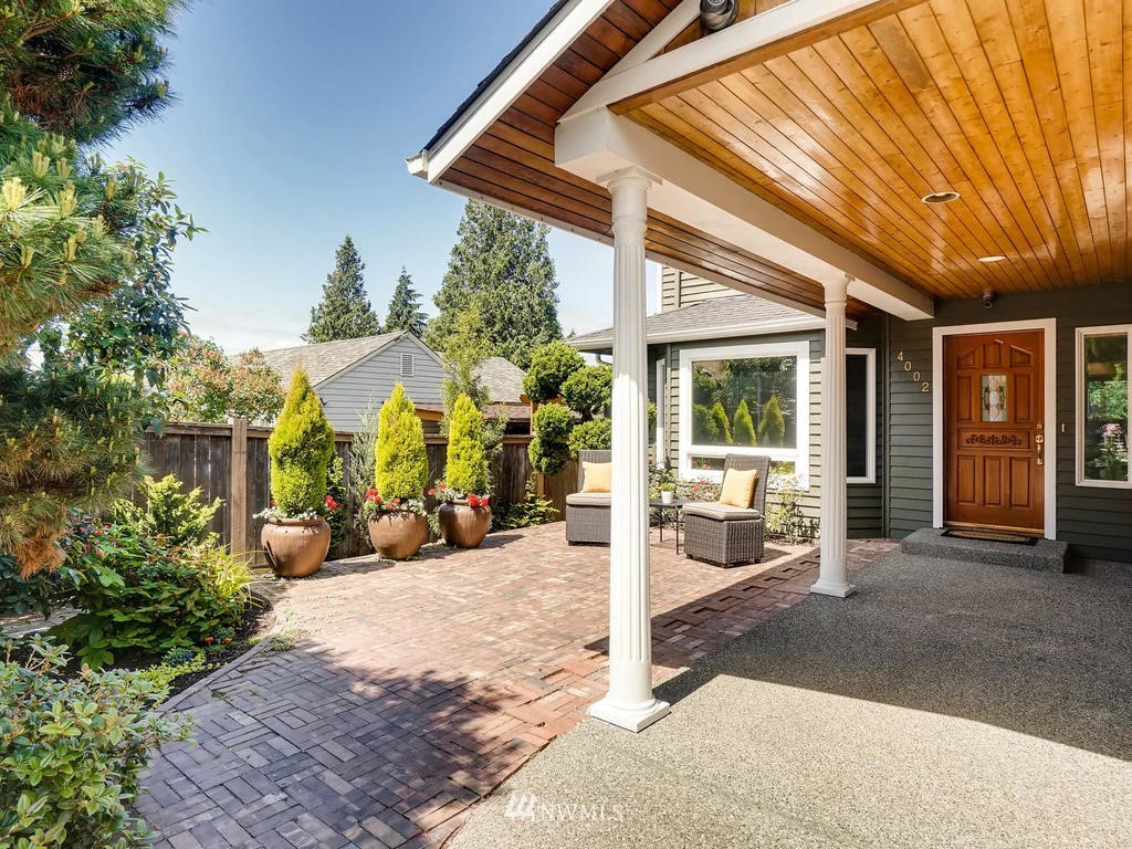 4002 Southwest 98th Street Seattle, WA 98136 - Photo 2 of 25 Gallery Image 2