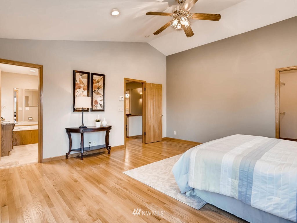 4002 Southwest 98th Street Seattle, WA 98136 - Photo 15 of 25 Gallery Image 15