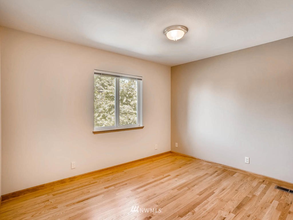 4002 Southwest 98th Street Seattle, WA 98136 - Photo 18 of 25 Gallery Image 18