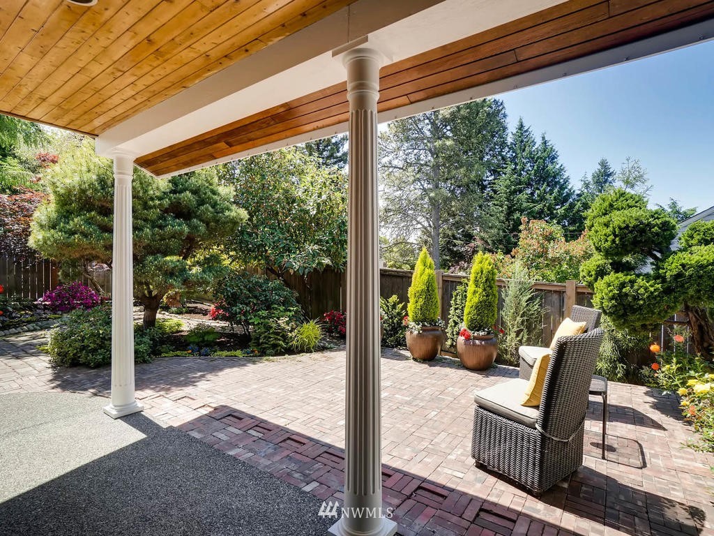 4002 Southwest 98th Street Seattle, WA 98136 - Photo 3 of 25 Gallery Image 3
