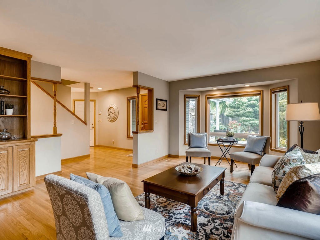 4002 Southwest 98th Street Seattle, WA 98136 - Photo 5 of 25 Gallery Image 5