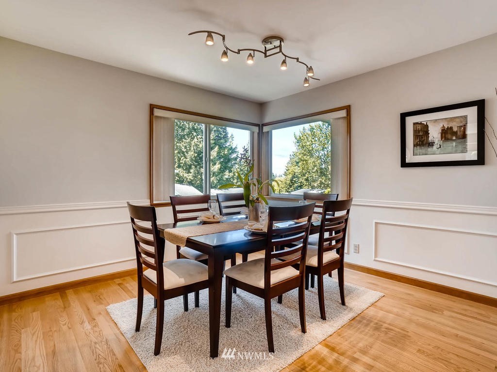 4002 Southwest 98th Street Seattle, WA 98136 - Photo 7 of 25 Gallery Image 7