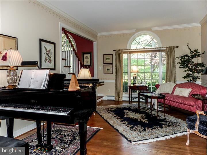 311 Dreshertown Road Fort Washington, PA 19034 - Photo 4 of 24 Gallery Image 4