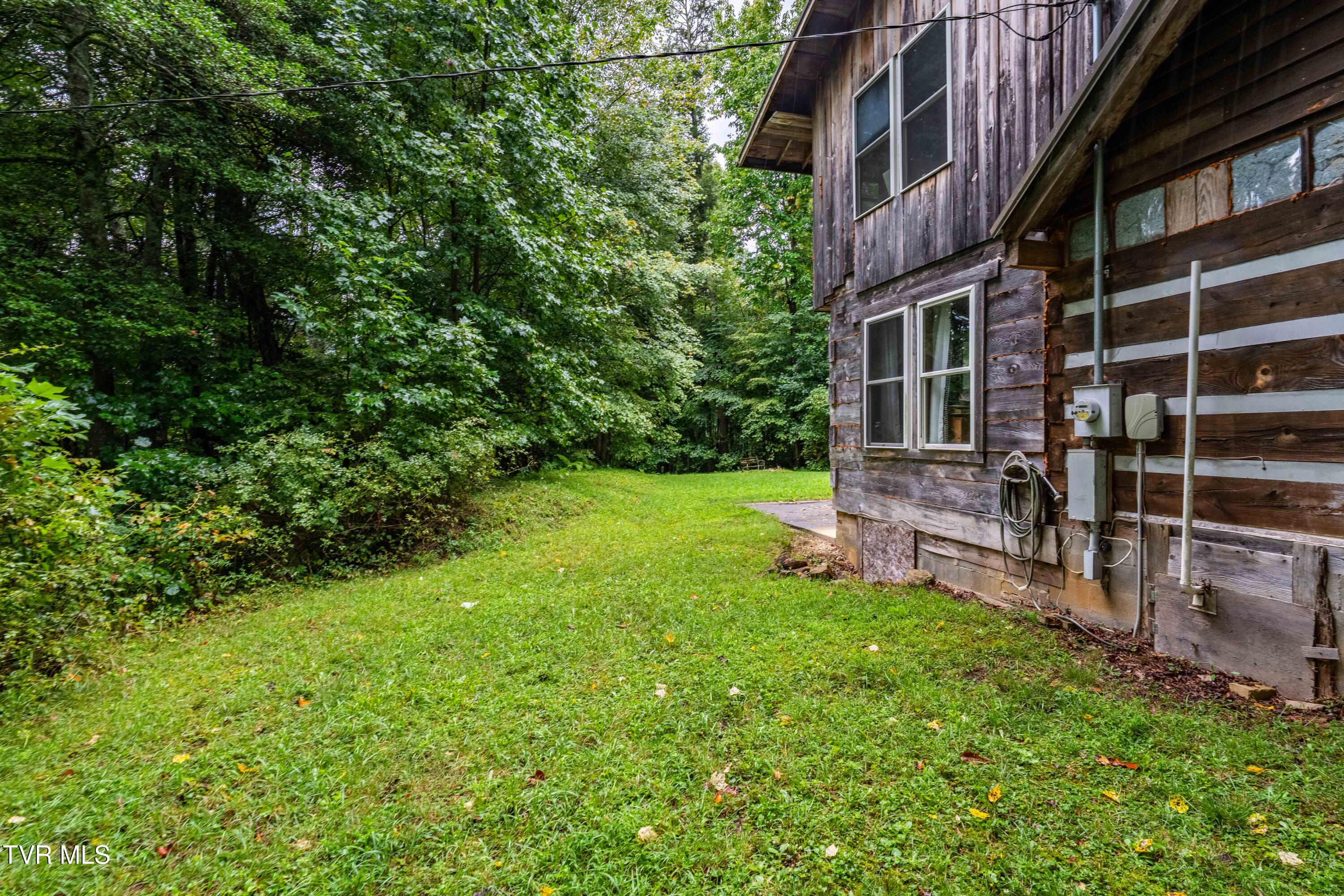 141 David Blevins Lane Shady Valley, TN 37688 - Photo 12 of 26 1306 Winchester Road (13 of 40)