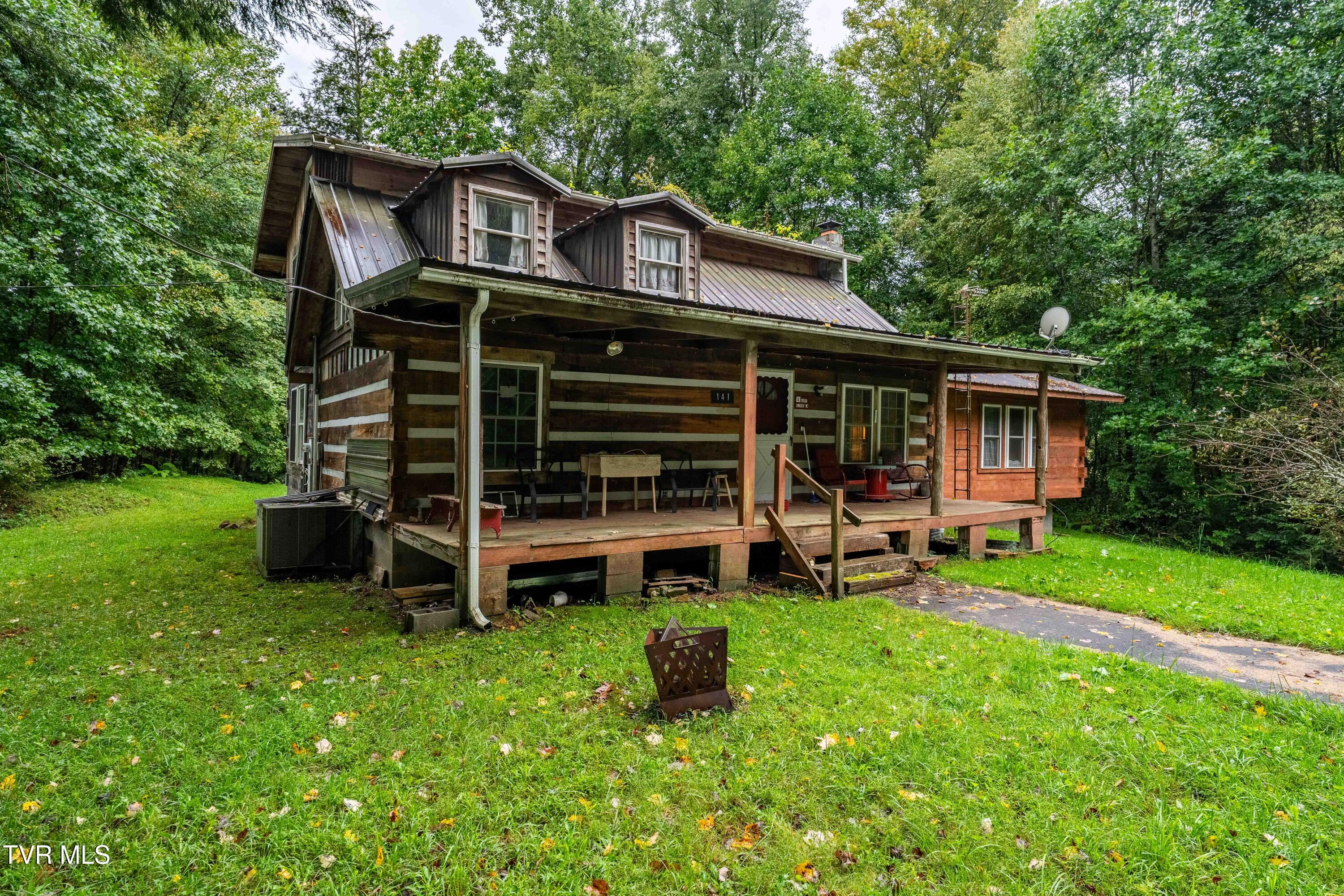 141 David Blevins Lane Shady Valley, TN 37688 - Photo 3 of 26 1306 Winchester Road (3 of 40)