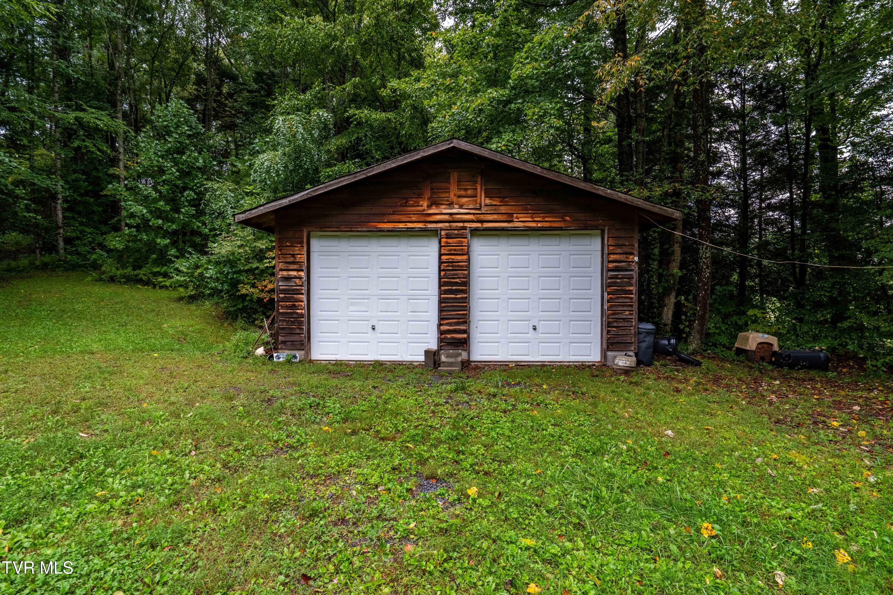 141 David Blevins Lane Shady Valley, TN 37688 - Photo 8 of 26 1306 Winchester Road (9 of 40)