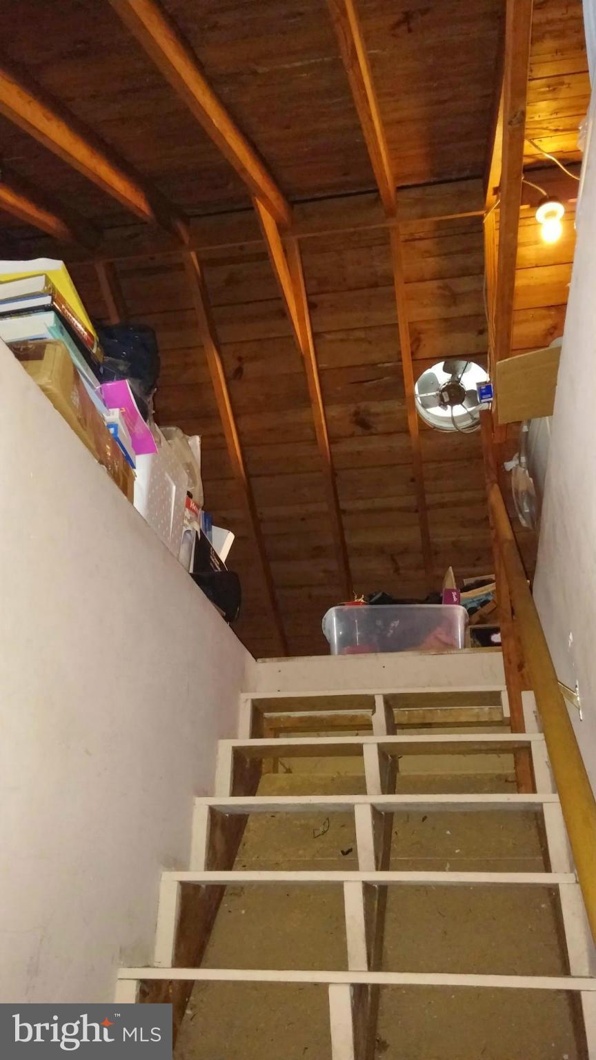 196 Pike Road Pasadena, MD 21122 - Photo 17 of 30 IWalk up to attic storage