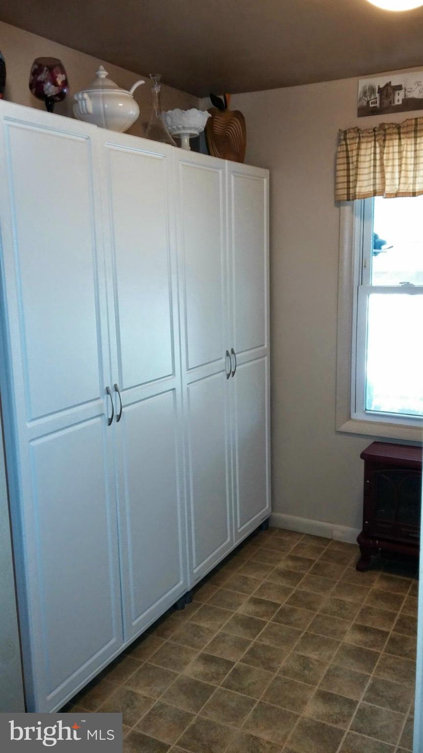 196 Pike Road Pasadena, MD 21122 - Photo 10 of 30 Kitchen butler pantry, Refrigerator/Freezer space