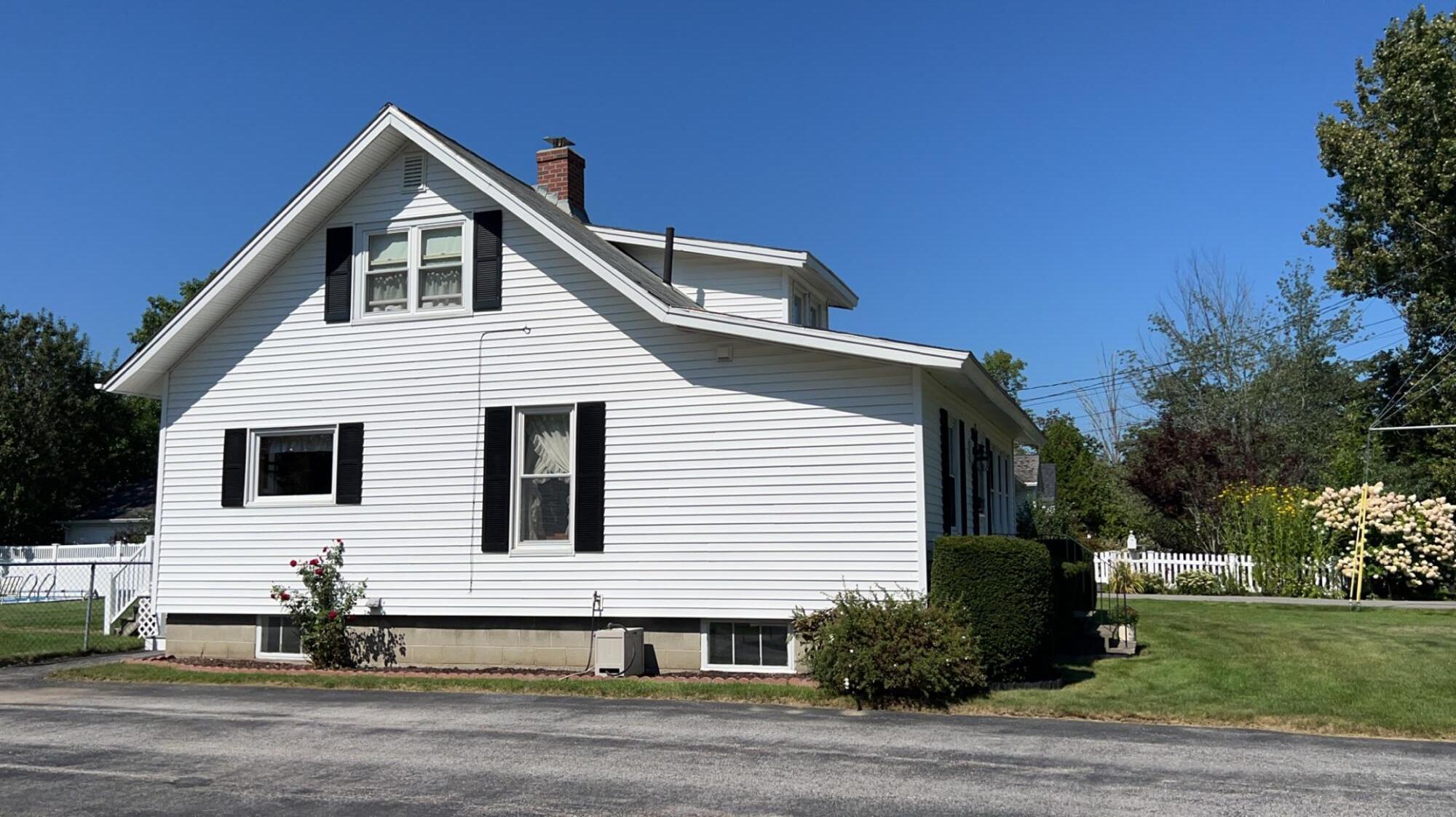 66 Fairfax Street Bangor, ME 04401 - Photo 13 of 46 IMG_4904