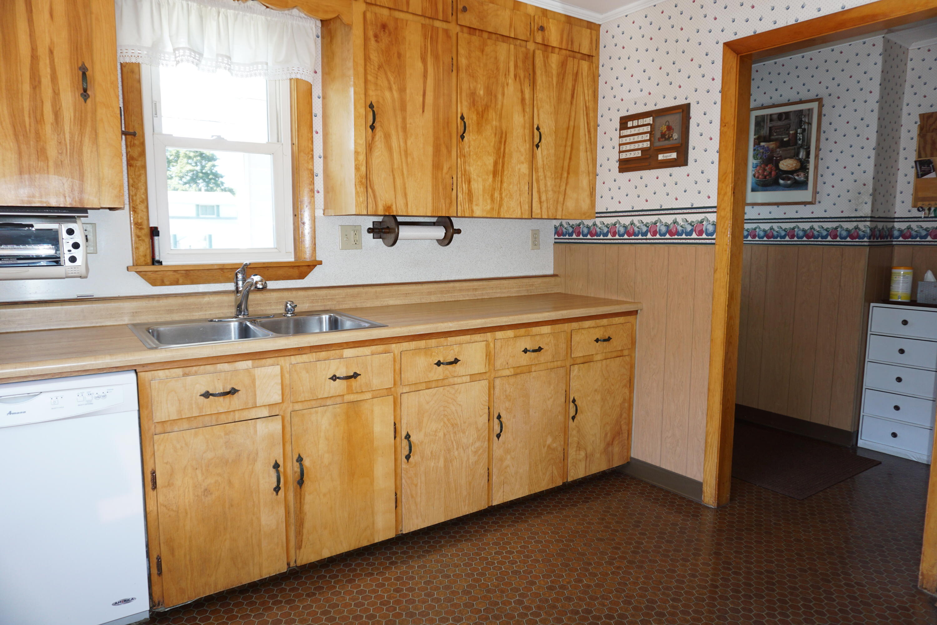 66 Fairfax Street Bangor, ME 04401 - Photo 18 of 46 DSC03358