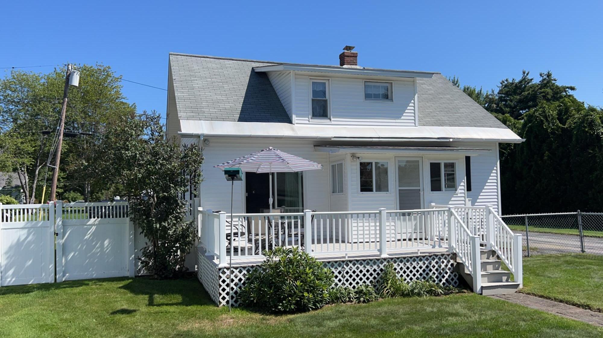 66 Fairfax Street Bangor, ME 04401 - Photo 5 of 46 IMG_4909