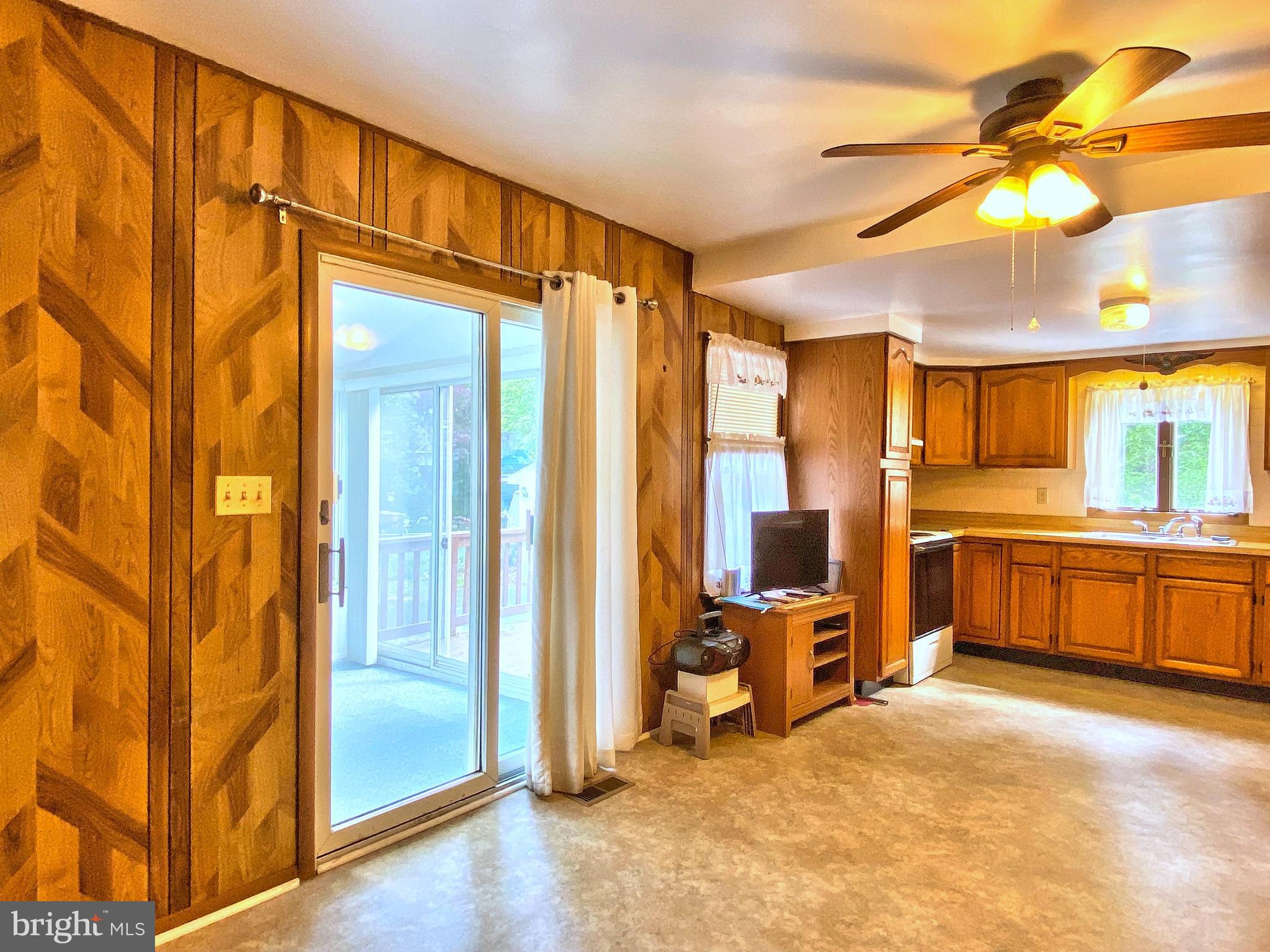 4119 Beachwood Road Dundalk, MD 21222 - Photo 13 of 72 Gallery Image 13