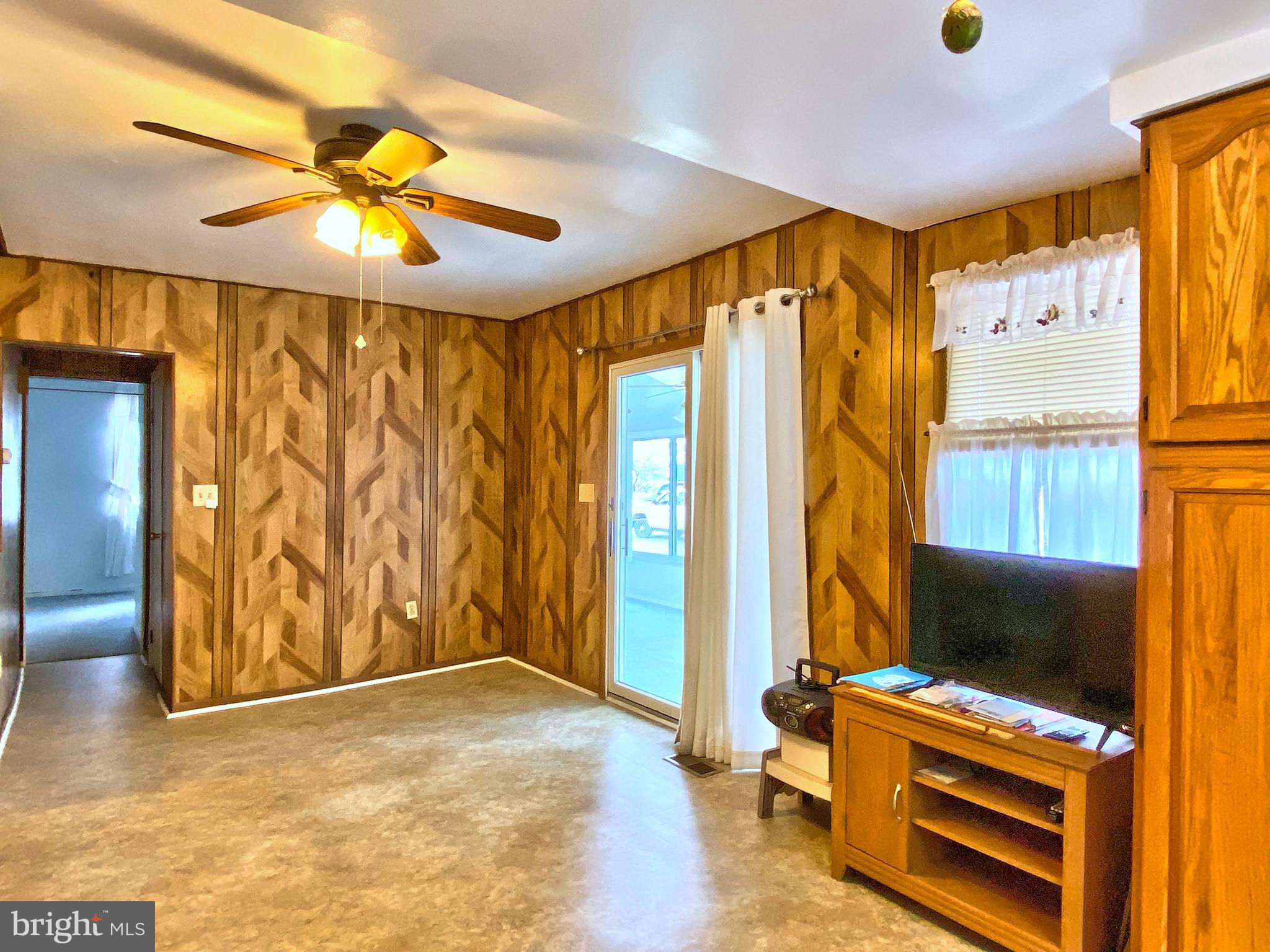 4119 Beachwood Road Dundalk, MD 21222 - Photo 14 of 72 Gallery Image 14