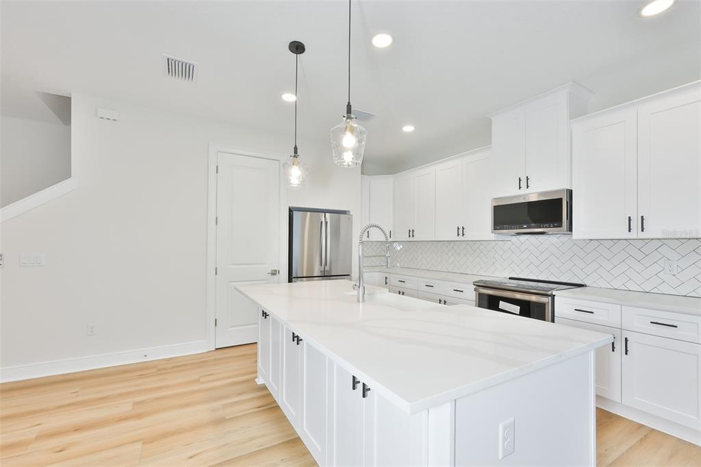 1913 West Beach Street Tampa, FL 33607 - Photo 7 of 36