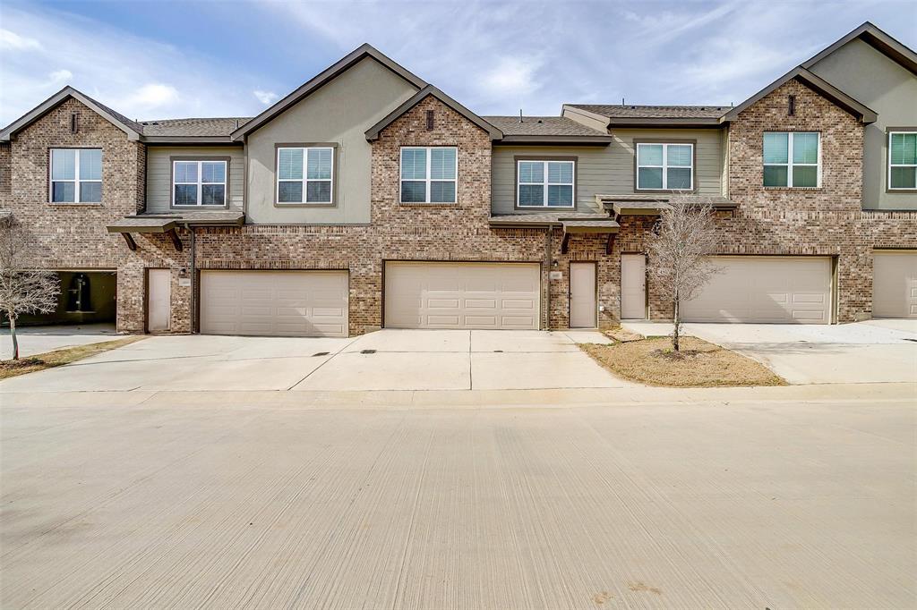 544 East Pointe Drive Weatherford, TX 76087 - Photo 1 of 36