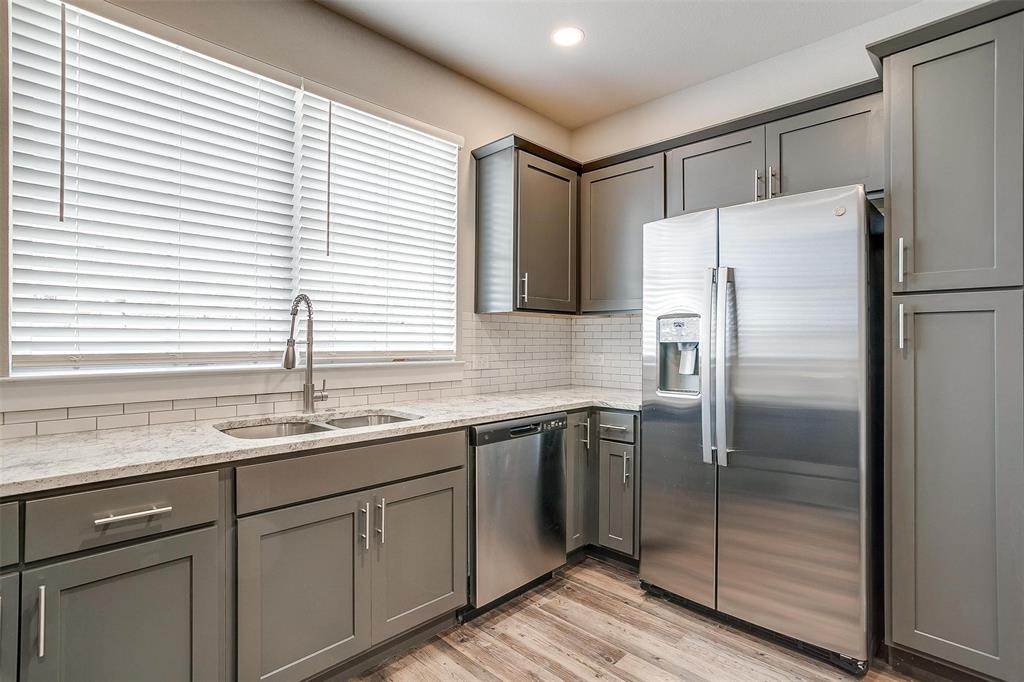 544 East Pointe Drive Weatherford, TX 76087 - Photo 14 of 36