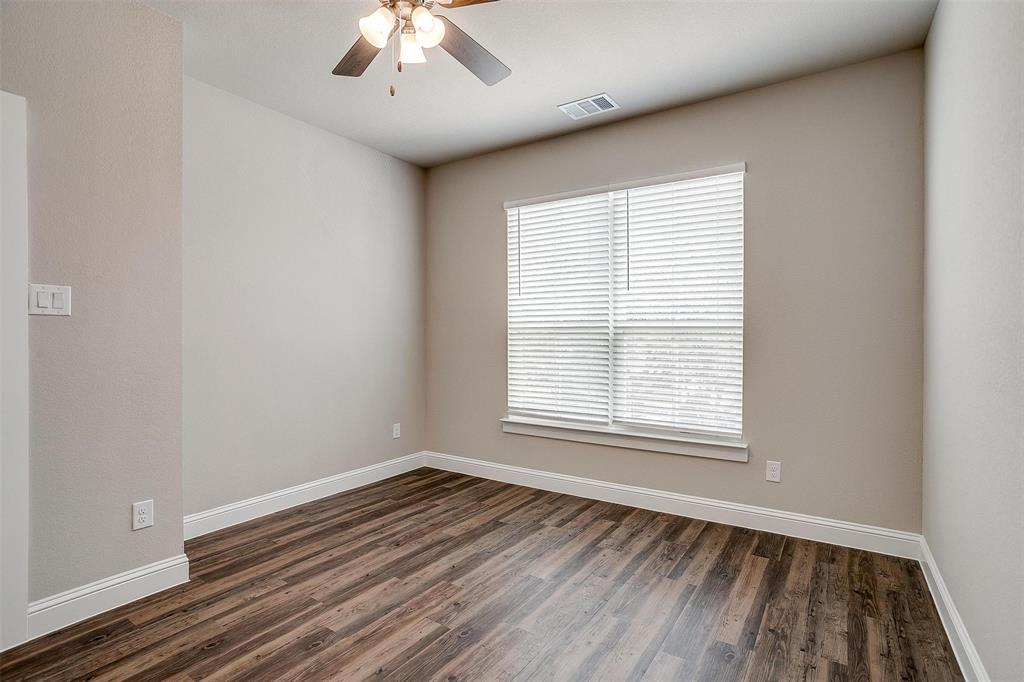 544 East Pointe Drive Weatherford, TX 76087 - Photo 30 of 36