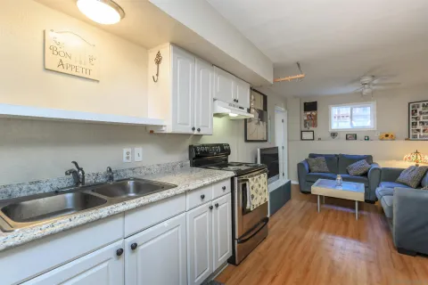 $3,200,000 | 647 San Dieguito Drive, Encinitas, CA 92024