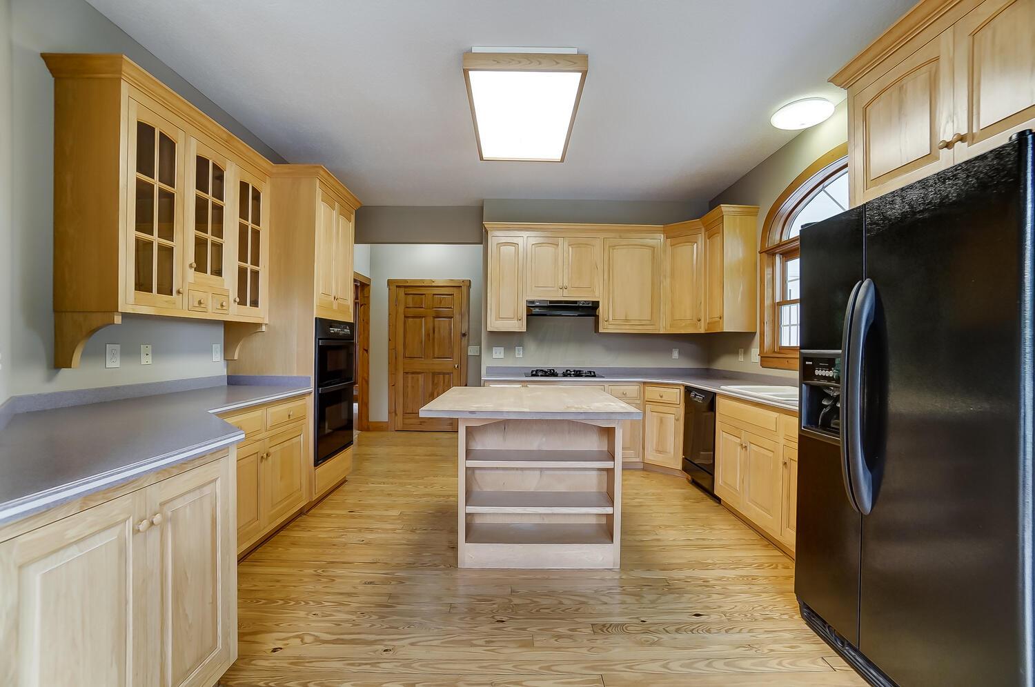 6939 Condit Road Centerburg, OH 43011 - Photo 14 of 113 50040828-022_web