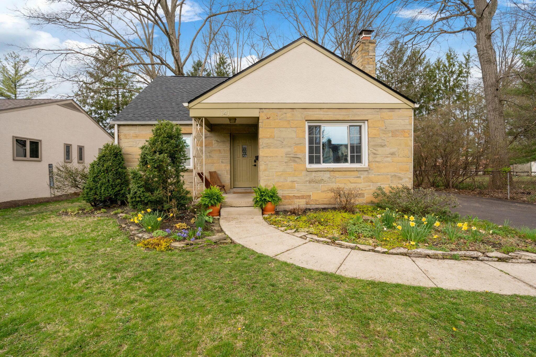 141 North Harding Road Columbus, OH 43209 - Photo 1 of 61 FRONT - EXTERIOR