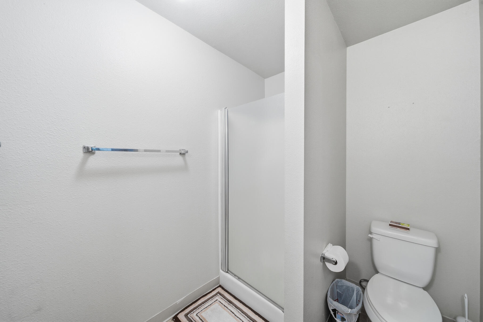 1836 Del Mar Avenue Redding, CA 96003 - Photo 16 of 26 Interior-09