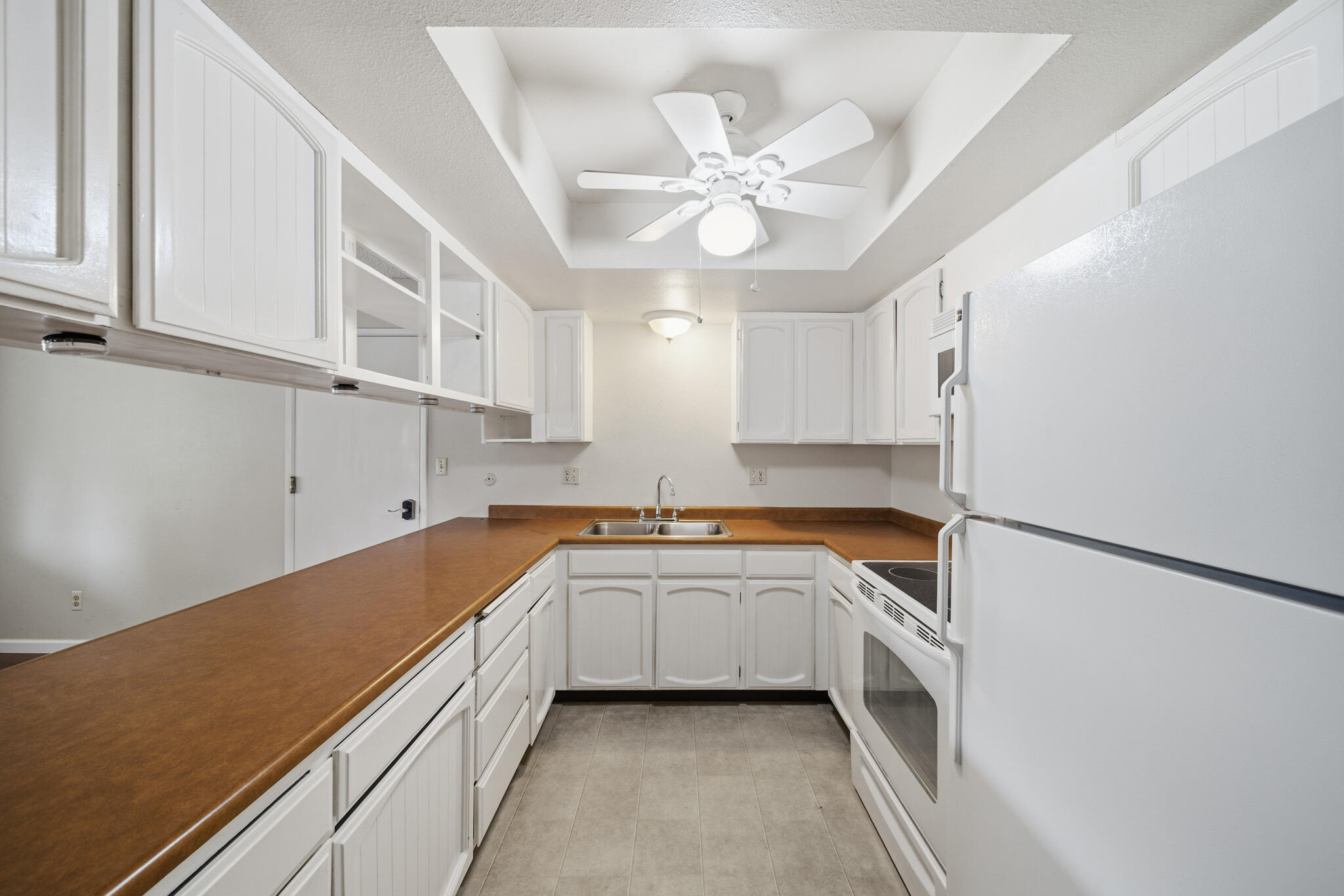 1836 Del Mar Avenue Redding, CA 96003 - Photo 5 of 26 Interior-03