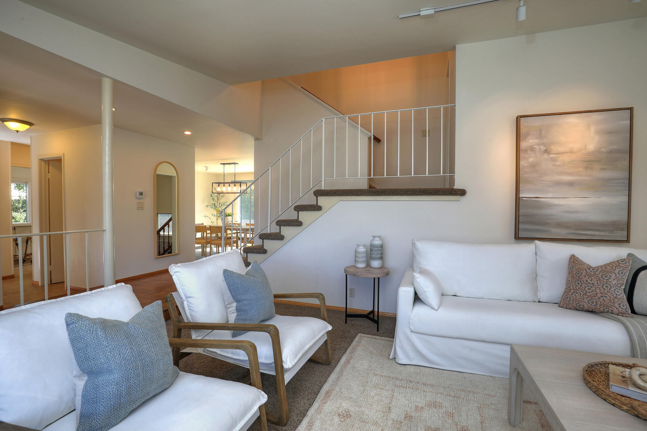 672 Arundel Road Goleta, CA 93117 - Photo 3 of 28 Living Room