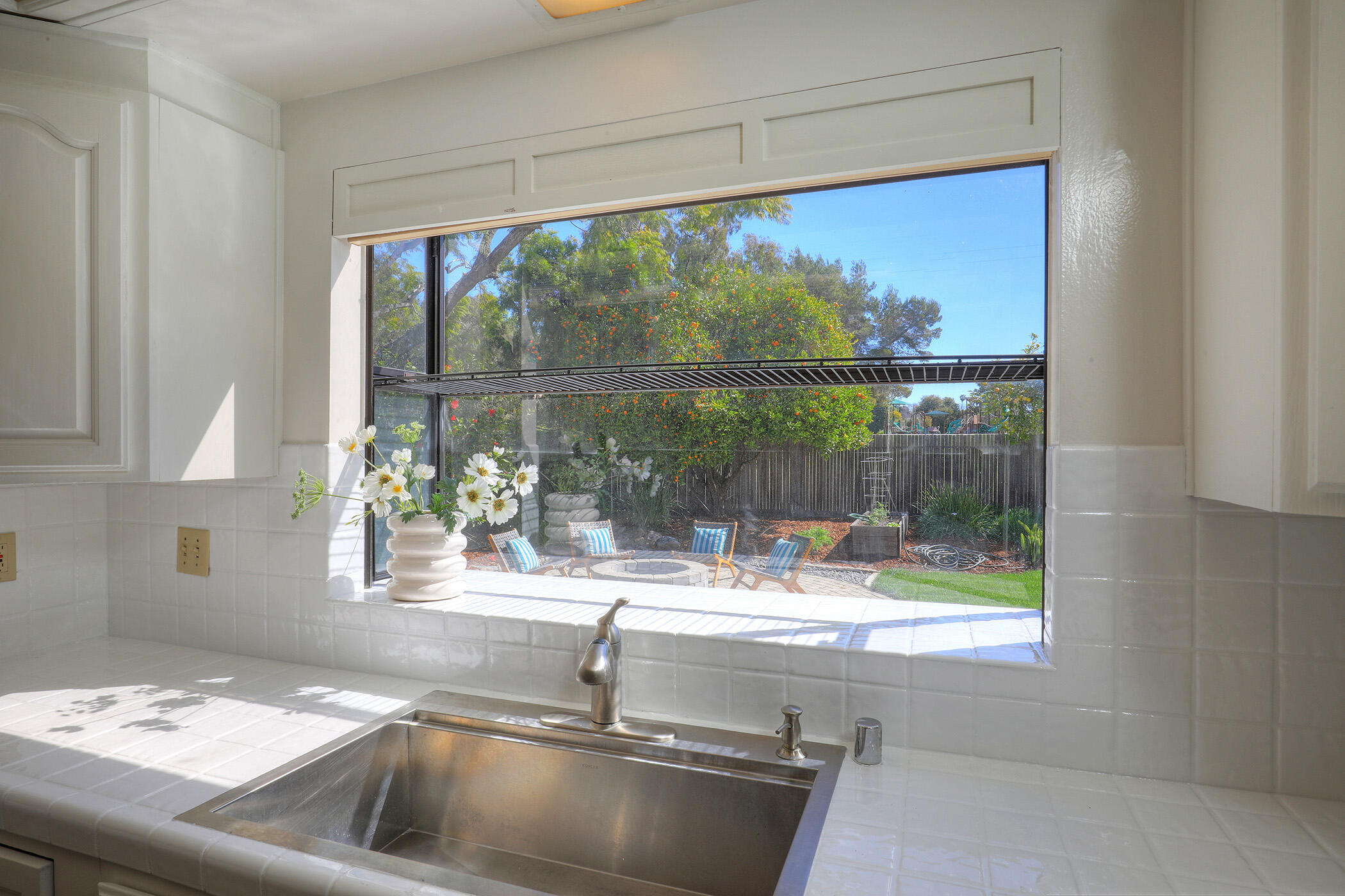 672 Arundel Road Goleta, CA 93117 - Photo 8 of 28 View From The Kitchen