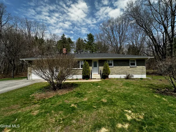 $370,000 | 10 Frasier Road, Greenfield Center, NY 12833