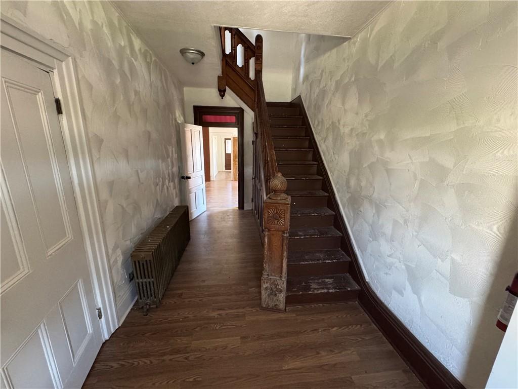 516 3rd Street California, PA 15419 - Photo 15 of 37 Main Entrance Hallway