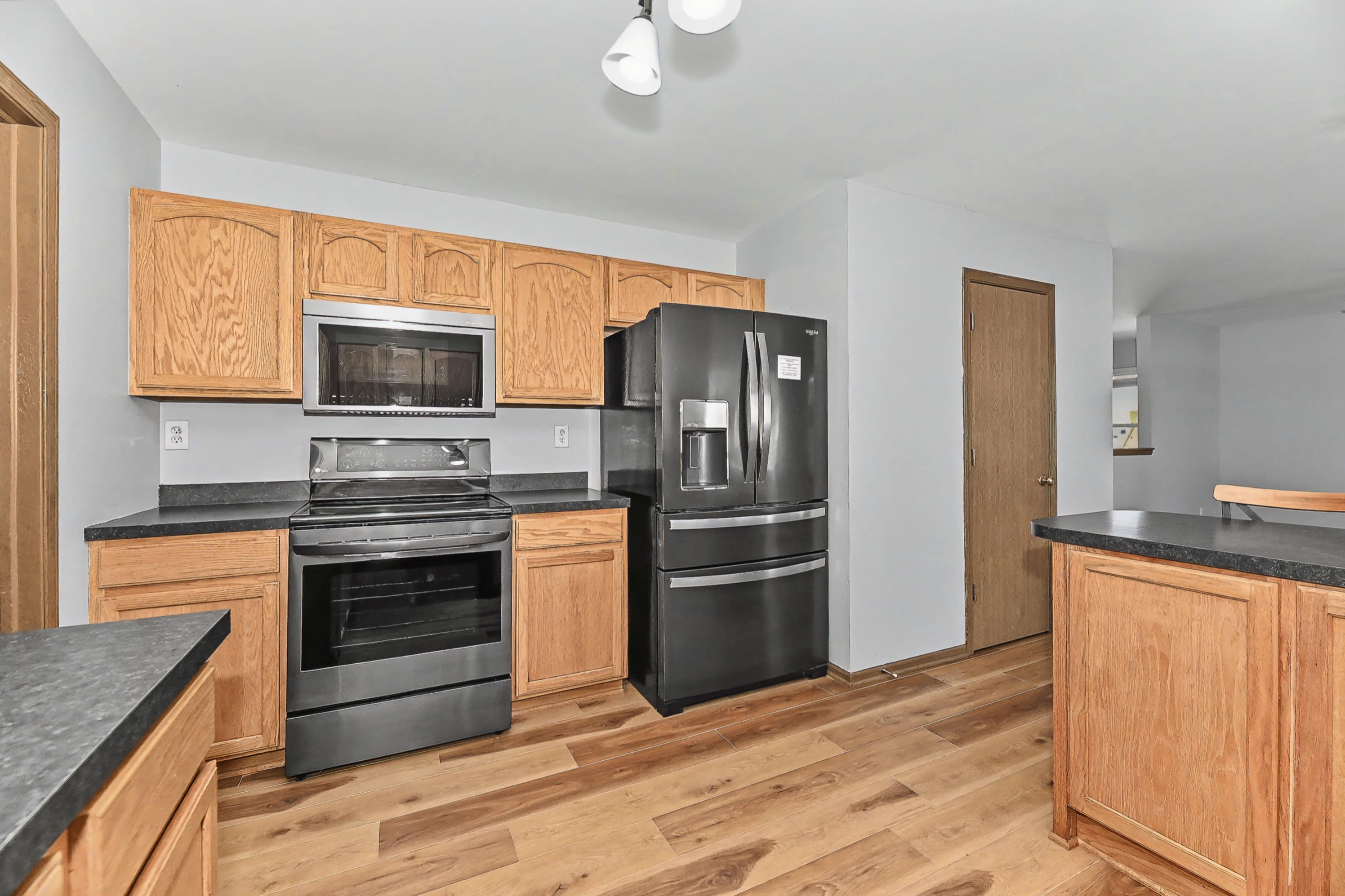 324 West Hidden Trail Elkhorn, WI 53121 - Photo 13 of 34 Kitchen