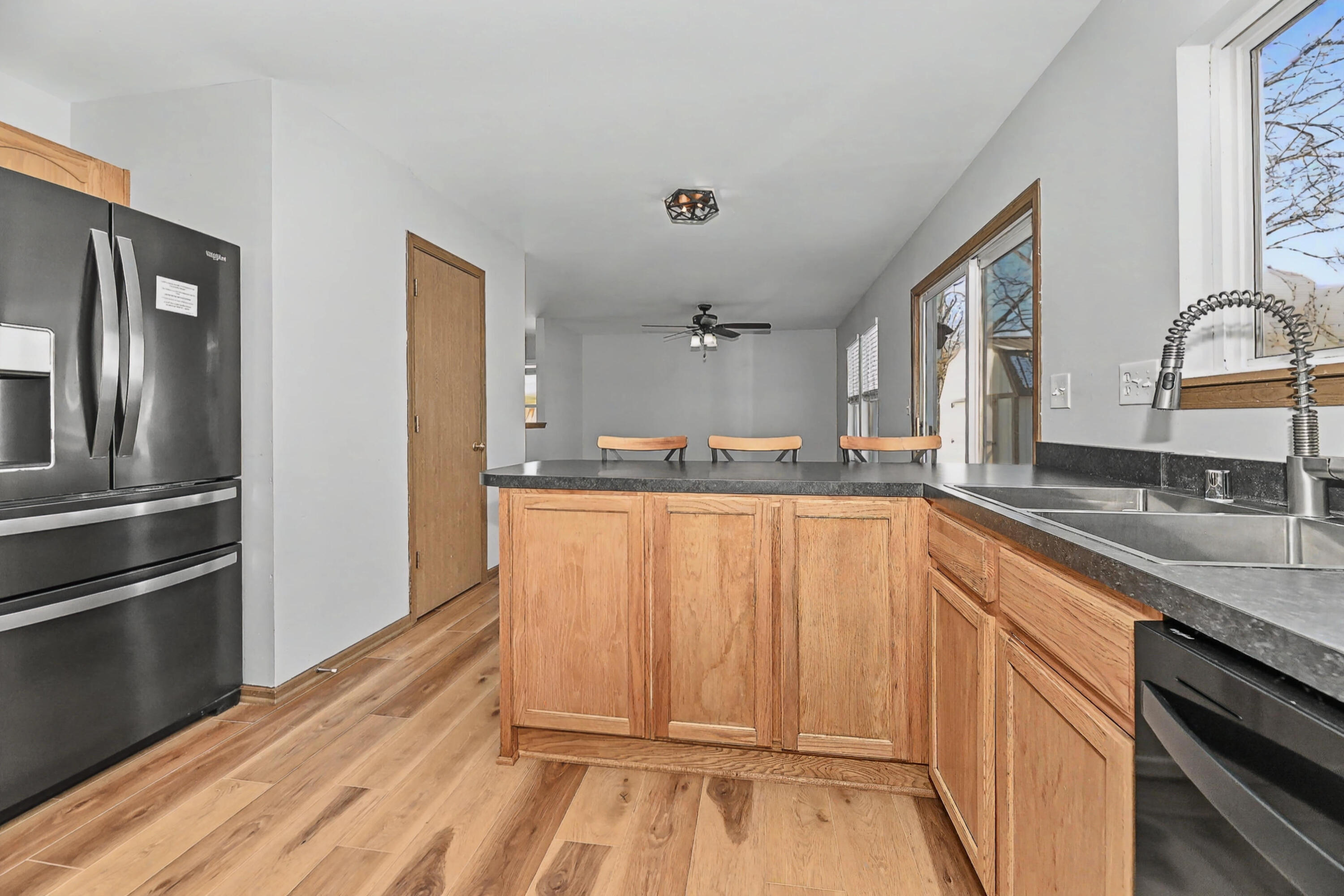 324 West Hidden Trail Elkhorn, WI 53121 - Photo 14 of 34 Kitchen to Dining Area