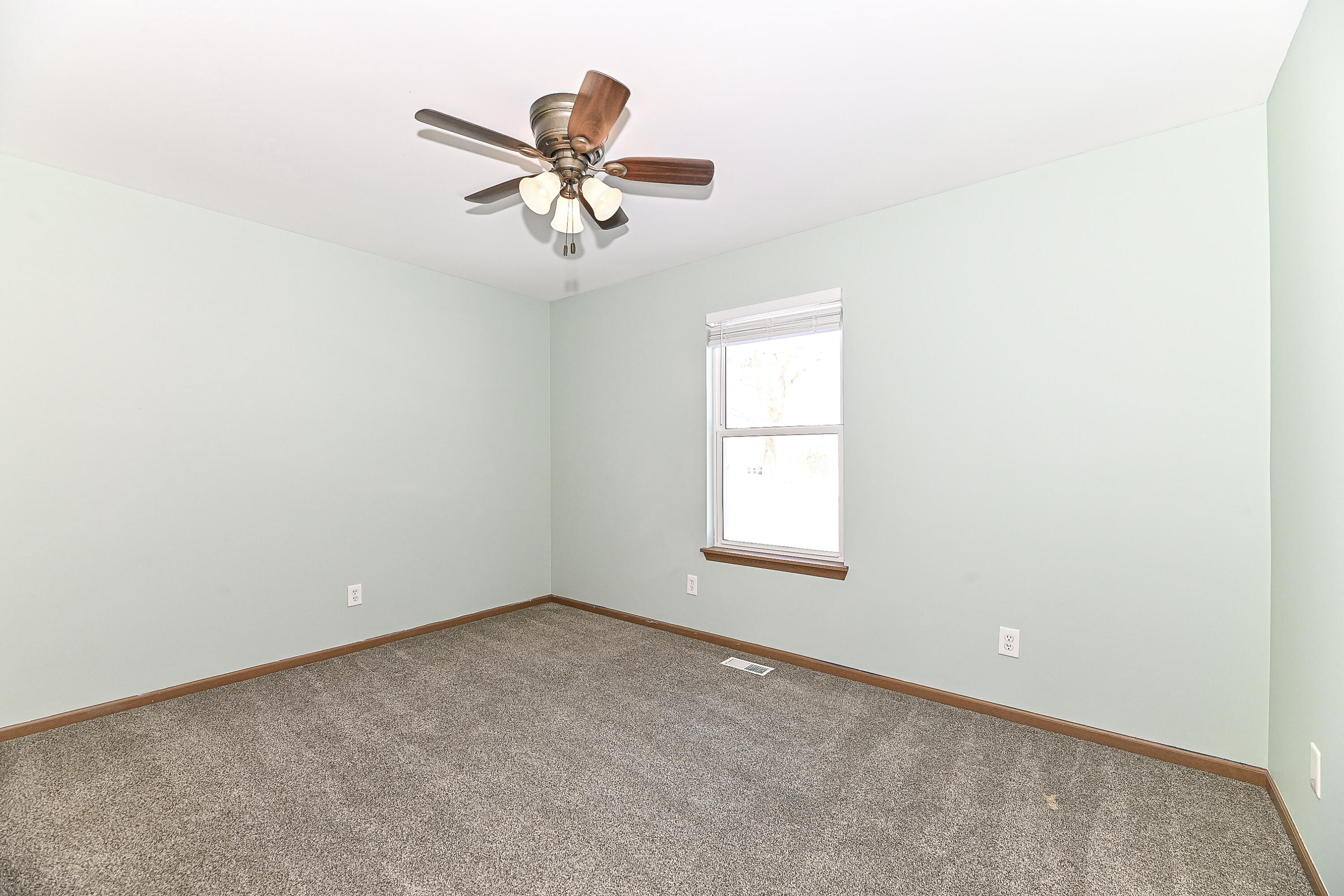 324 West Hidden Trail Elkhorn, WI 53121 - Photo 24 of 34 Bedroom