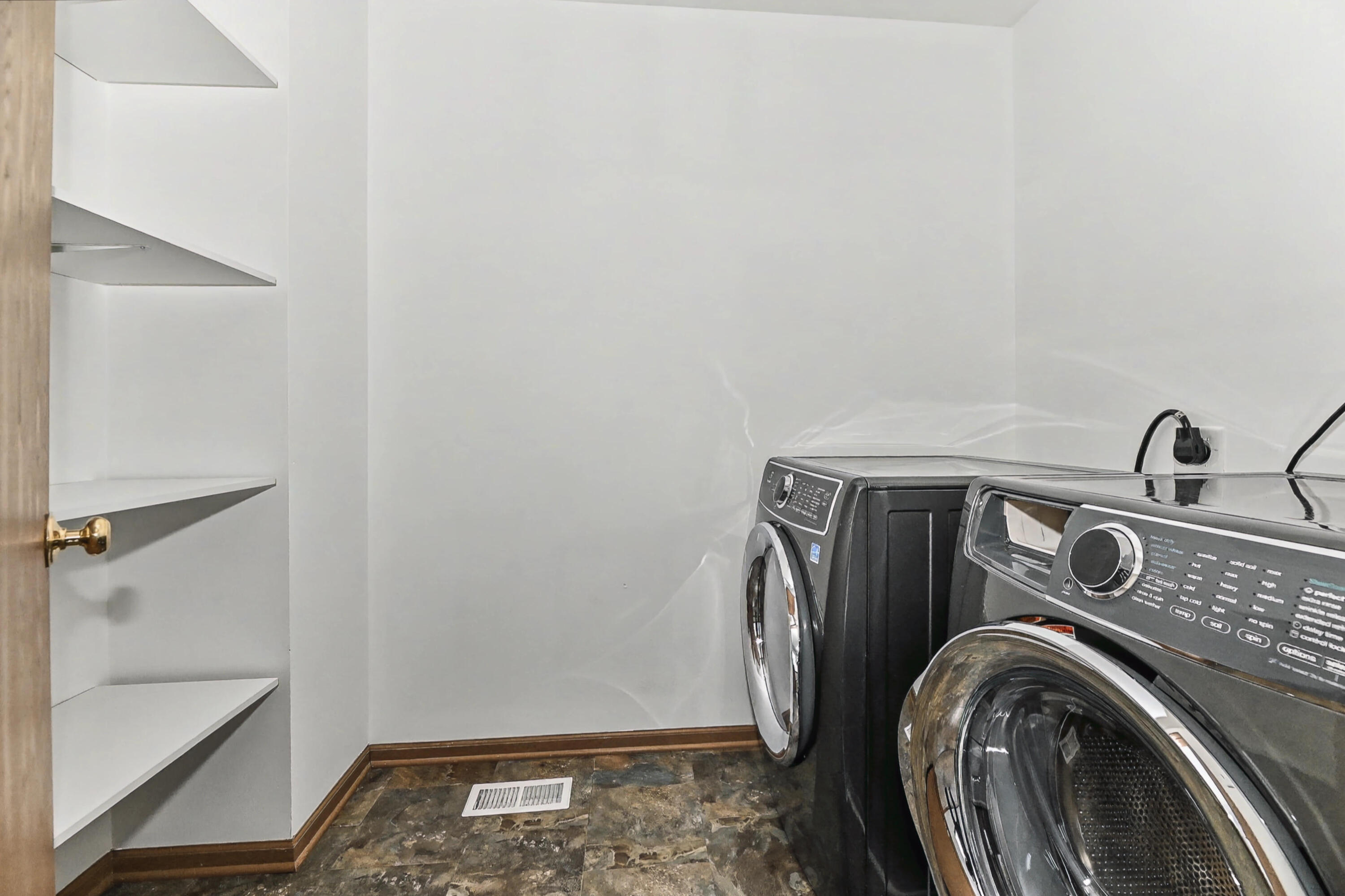 324 West Hidden Trail Elkhorn, WI 53121 - Photo 29 of 34 Laundry Rm