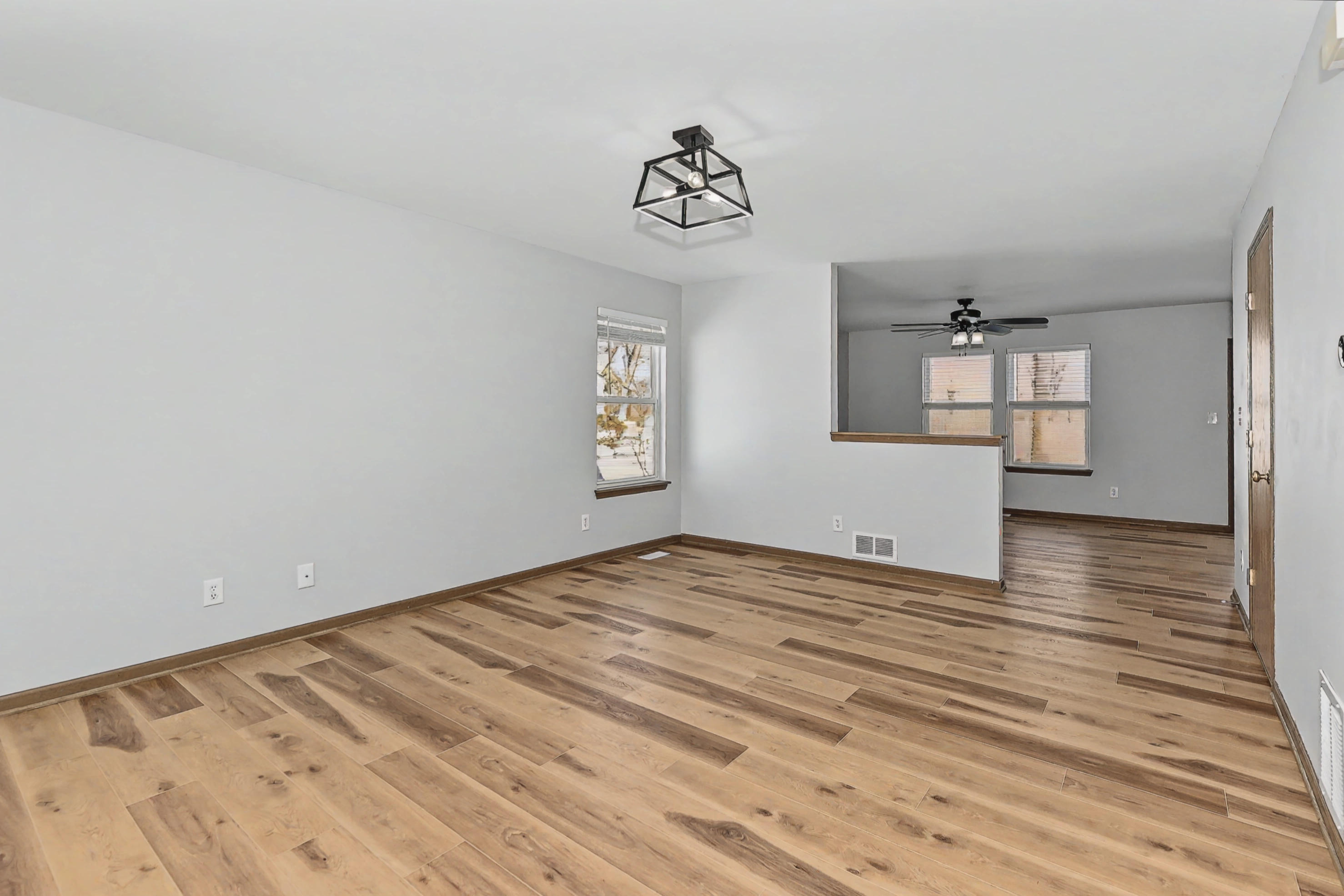 324 West Hidden Trail Elkhorn, WI 53121 - Photo 5 of 34 Great Room