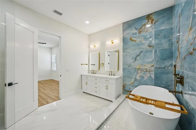 $919,900 | 1596 Nursery Road, Clearwater, FL 33756