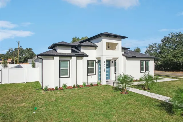 $919,900 | 1596 Nursery Road, Clearwater, FL 33756