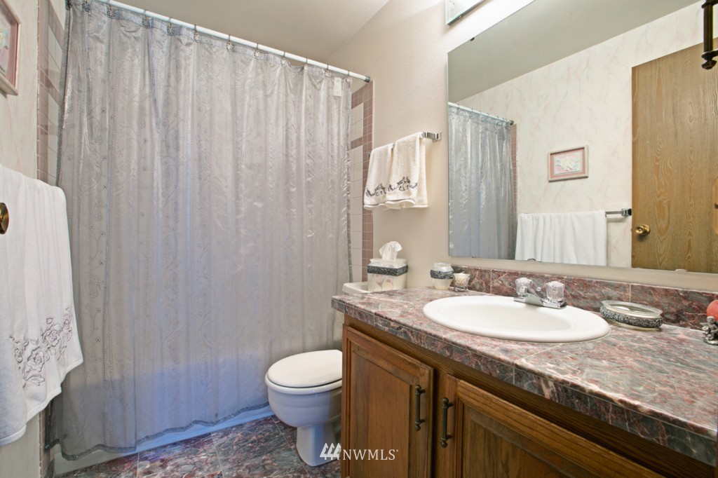 18662 110th Place Southeast Renton, WA 98055 - Photo 11 of 14 Gallery Image 11