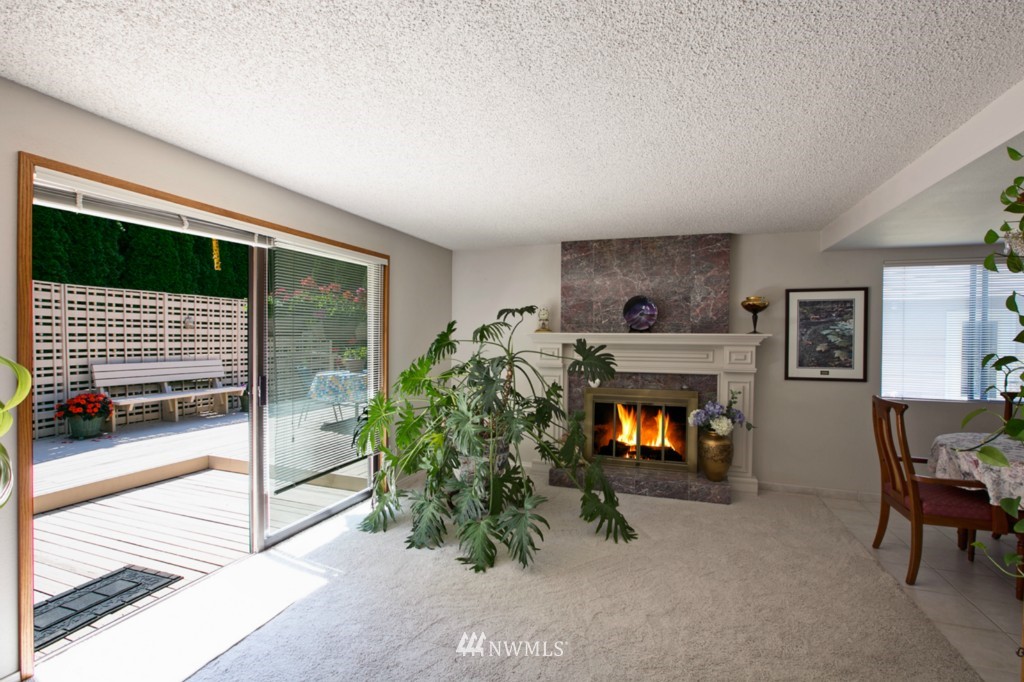 18662 110th Place Southeast Renton, WA 98055 - Photo 5 of 14 Gallery Image 5
