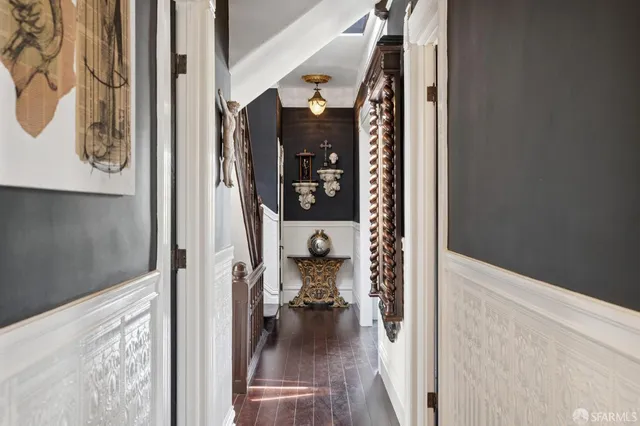 a kitchen that has a lot of cabinets