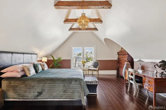 a close view of sink and tap