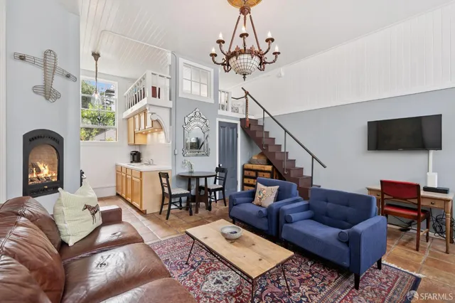 $2,300,000 | 560 Lyon Street, San Francisco, CA 94117