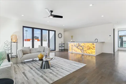 $2,950,000 | 2610 Westgrove Lane, Houston, TX 77027