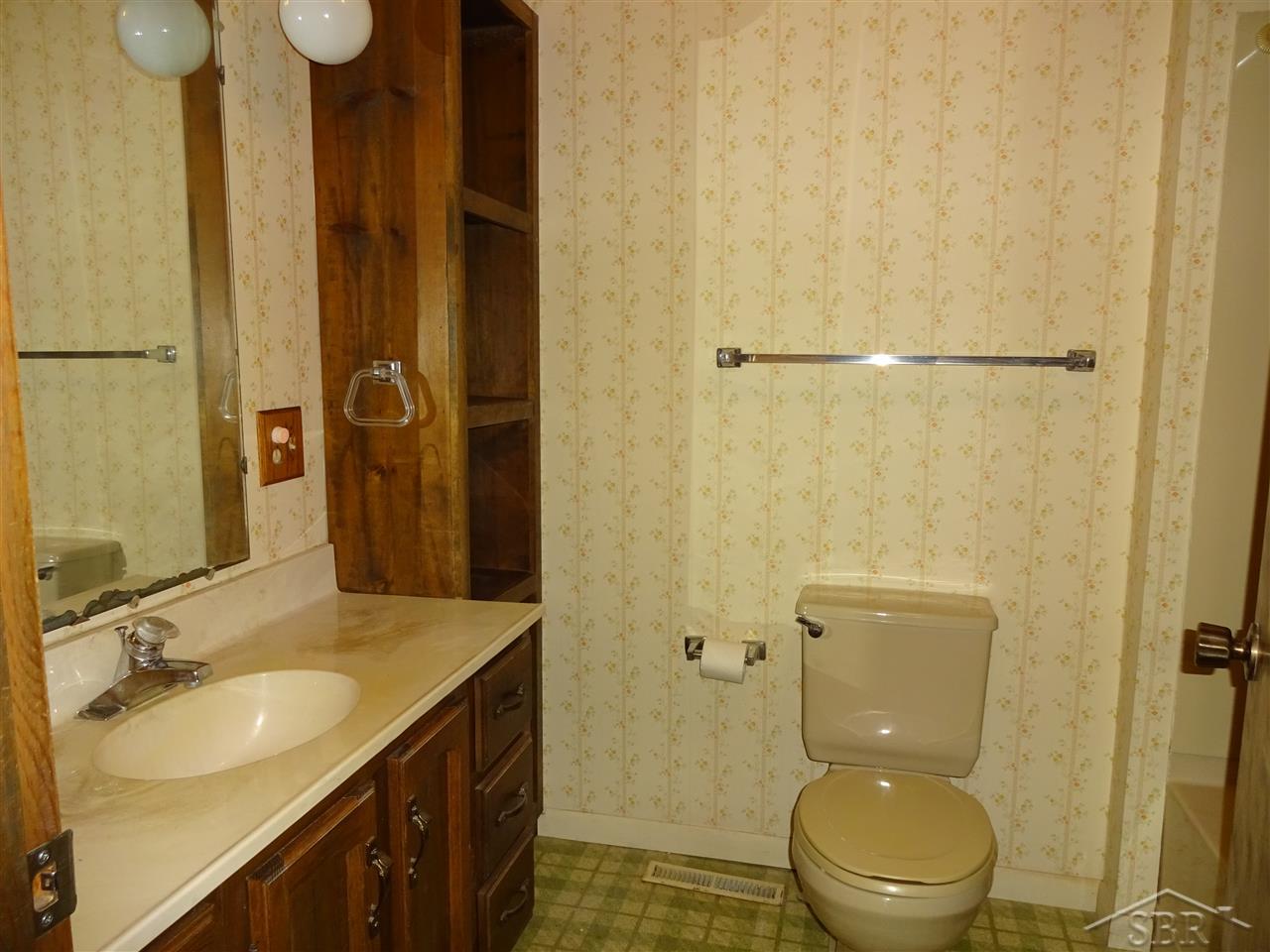 4505 Lone Road Freeland, MI 48623 - Photo 16 of 23 31282226-15.JPG