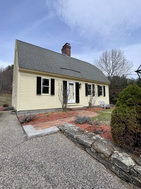 699 Martins Pond Road Groton, MA 01450 - Photo 3 of 42